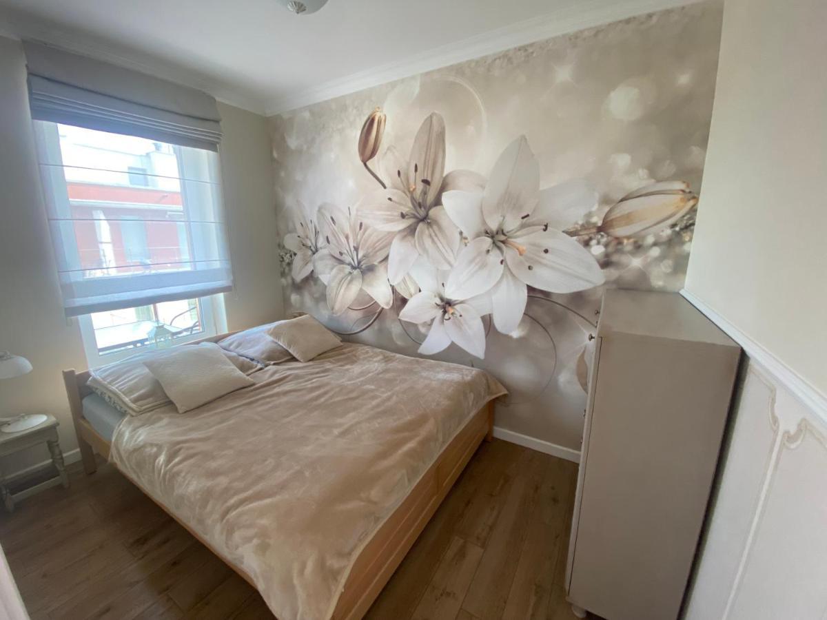 Kolobrzeg Apartament 2 Pokojowy Bursztynowe Appartement Buitenkant foto