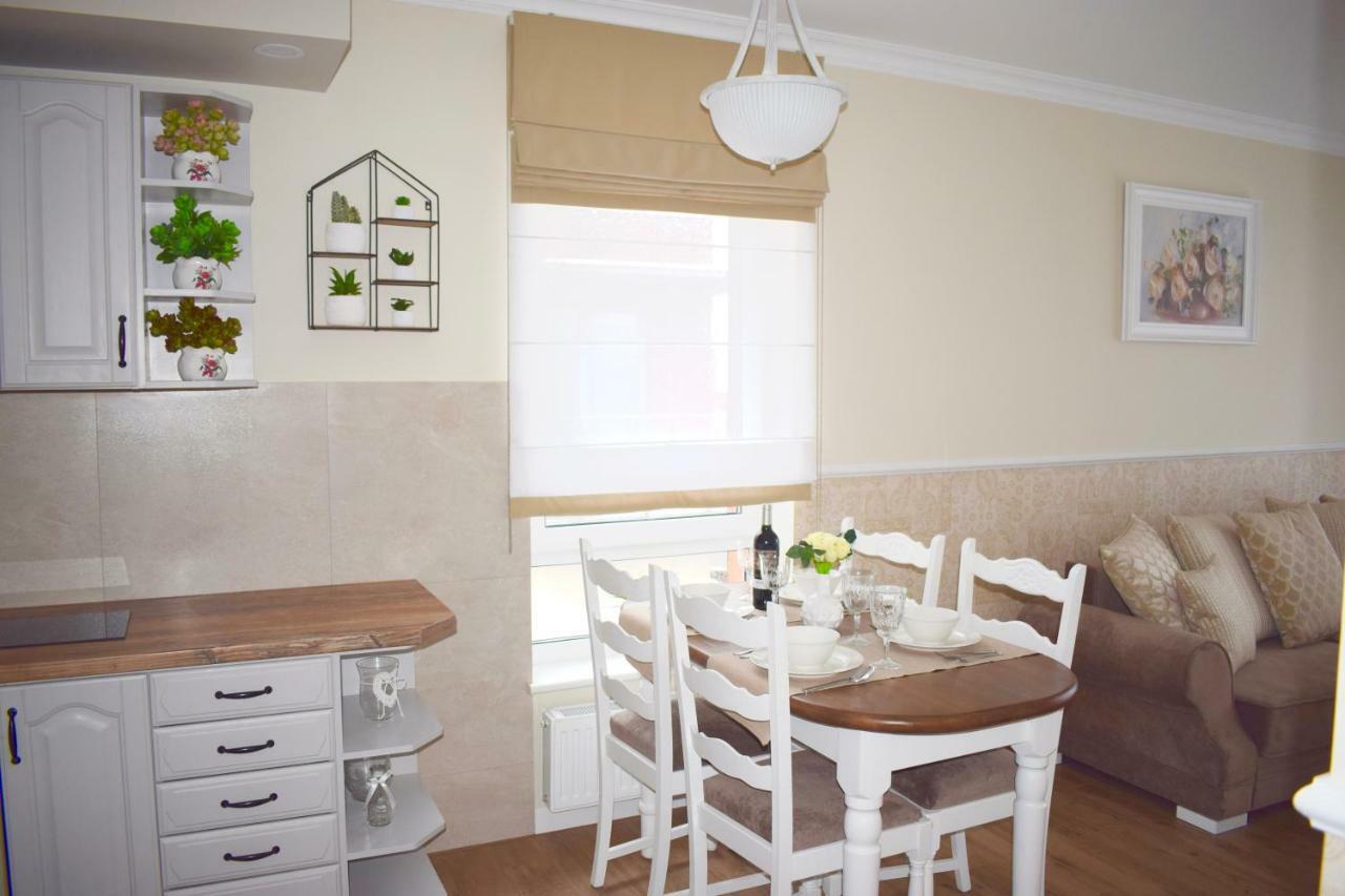 Kolobrzeg Apartament 2 Pokojowy Bursztynowe Appartement Buitenkant foto