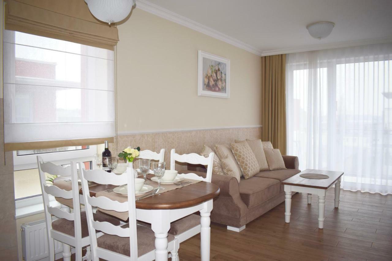 Kolobrzeg Apartament 2 Pokojowy Bursztynowe Appartement Buitenkant foto
